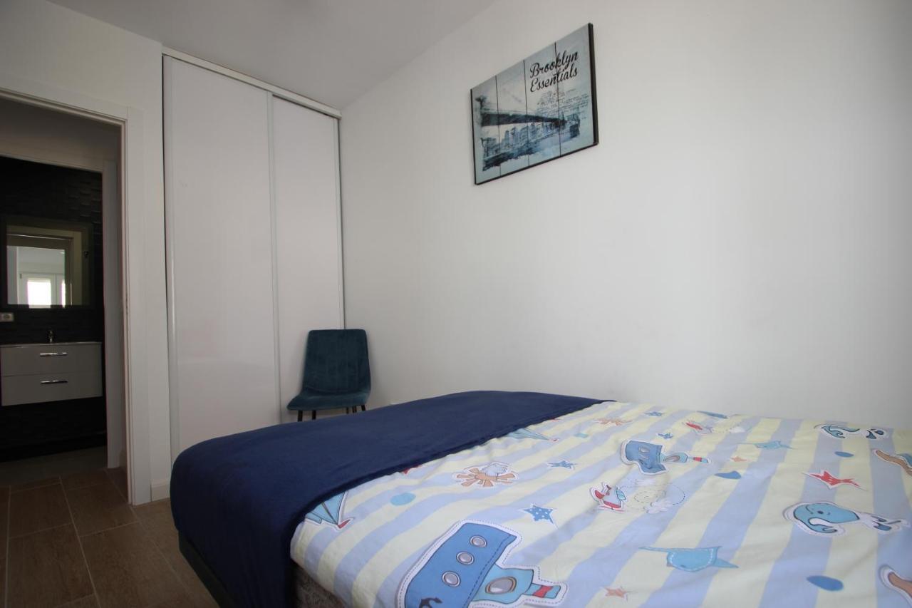 Marina Apartament Torrevieja Eksteriør billede